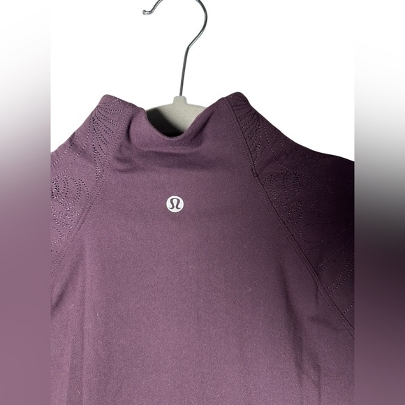 Lululemon Toasty Tech Half Zip Pullover Black Cherry Size 4 - Picture 8 of 9